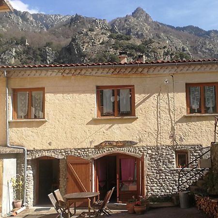 La Cirerole Hotel Casteil Luaran gambar