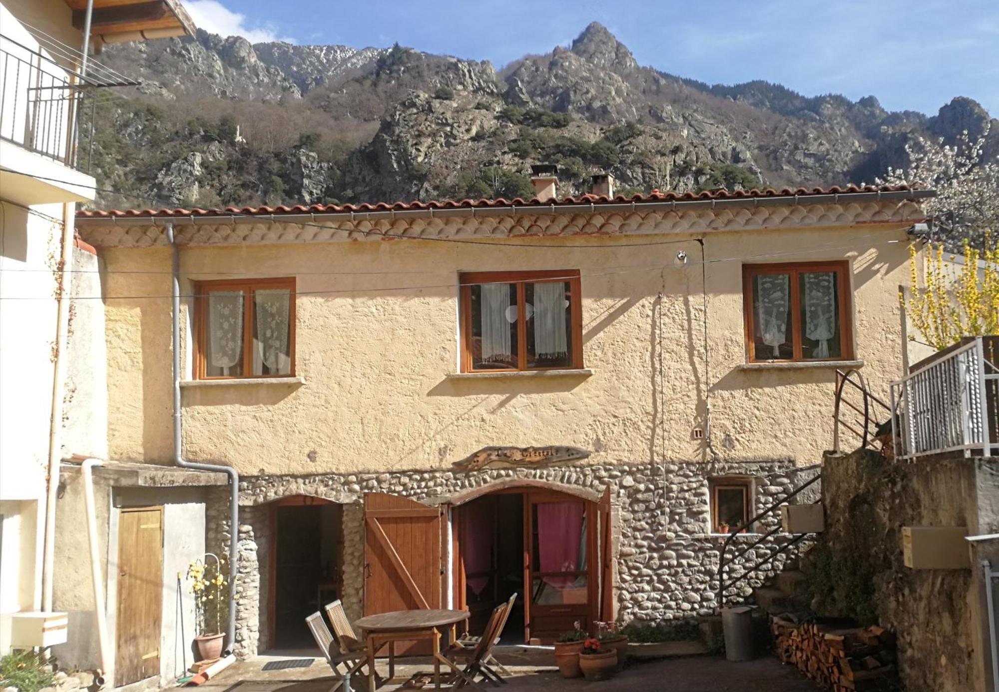 La Cirerole Hotel Casteil Luaran gambar