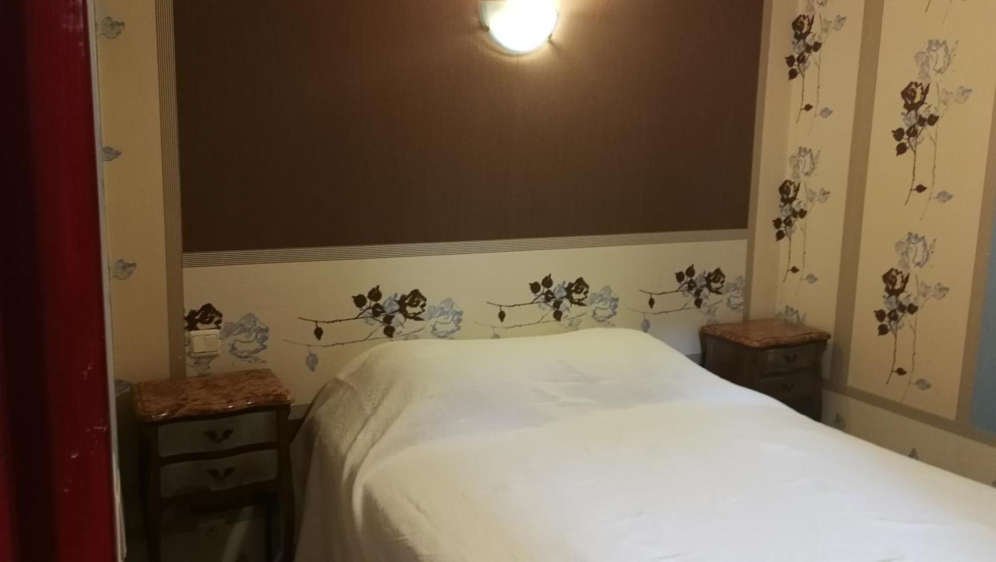La Cirerole Hotel Casteil Luaran gambar